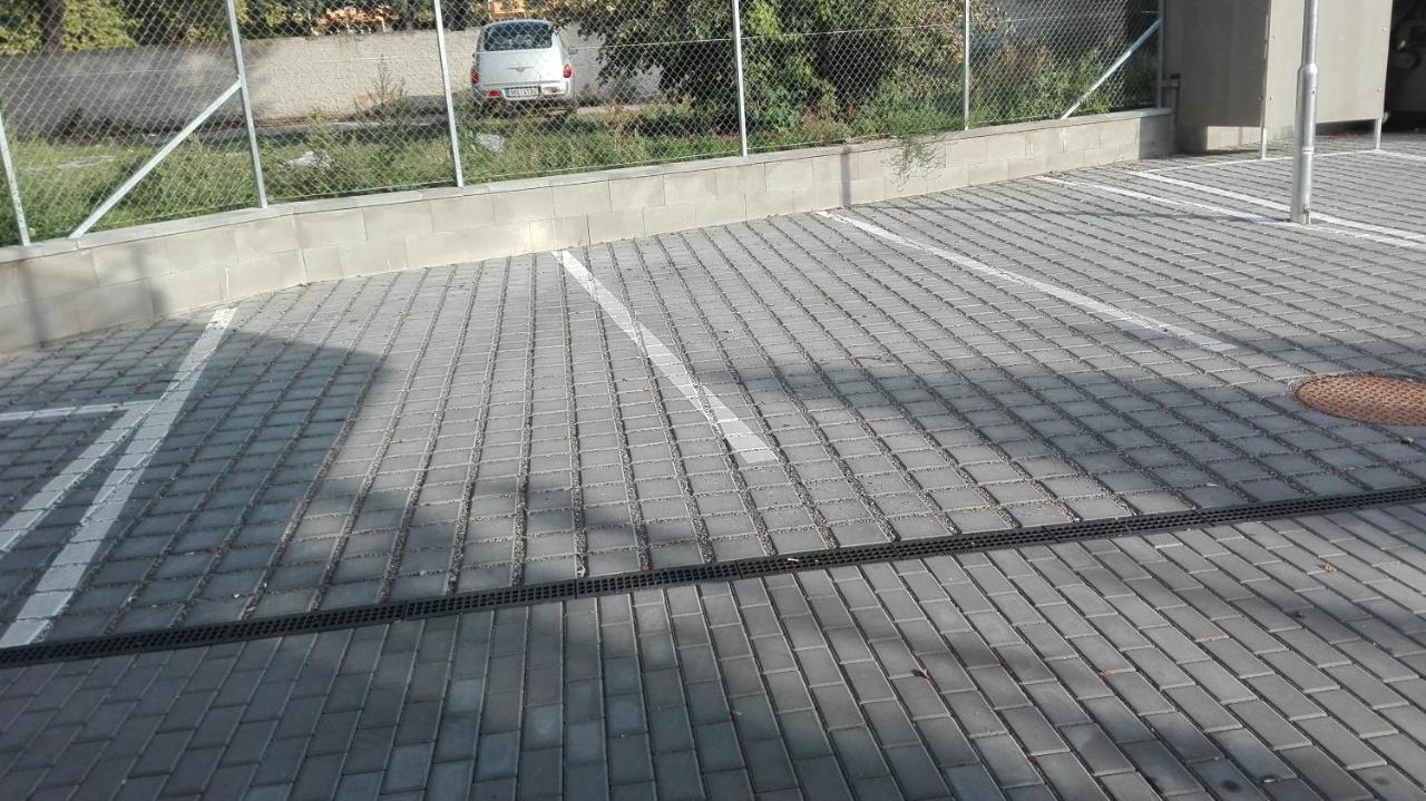 Apartment Brno Centrum With Private Parking Bagian luar foto